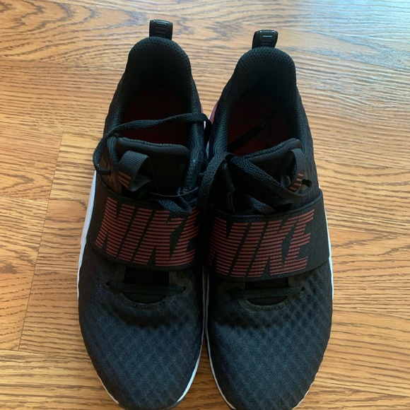 Nike Women’s Size 7.5 renew training - Picture 3 of 5